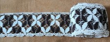 STRIKING CREAM  / BROWN HEAVY MACHINE LACE TRIMMING