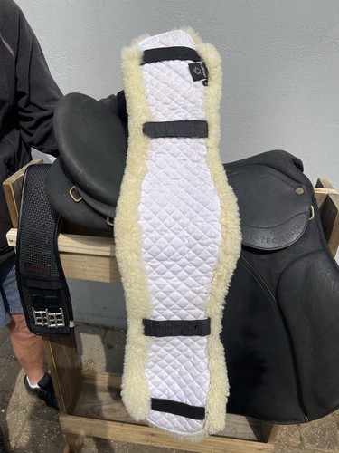 Mieux lambskin girth - le,