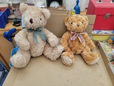 Two Teddy Bears Fraserbear And H?