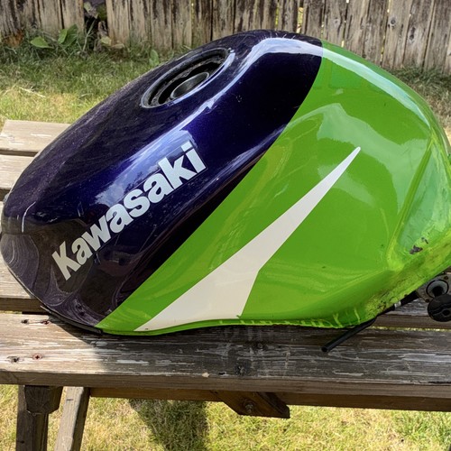 Kawasaki zx600 petrol tank - kawasaki,