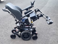 2022 HEAVY DUTY POWERCHAIR. ELECTRIC TILT.  QUICKIE Q300 MINI. NEW BATTERIES.