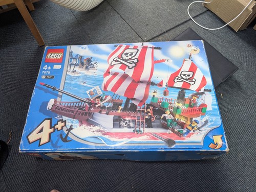 Lego set 7075 captain - lego,