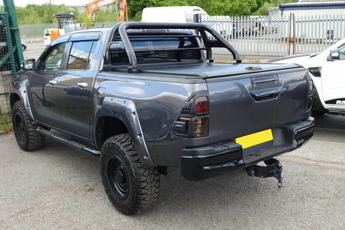 Toyota hilux hard roller - toyota,