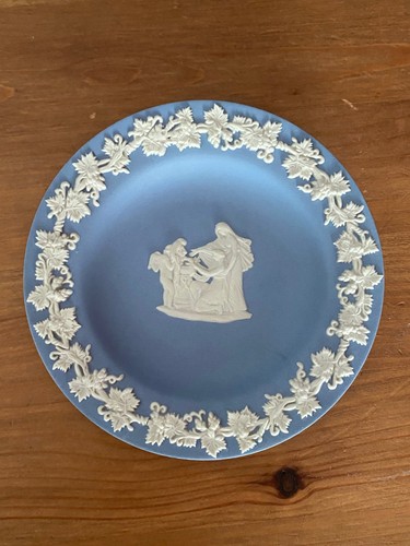 Wedgwood blue jasperware - blue,