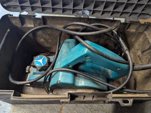 Makita model 1901 - model, planer