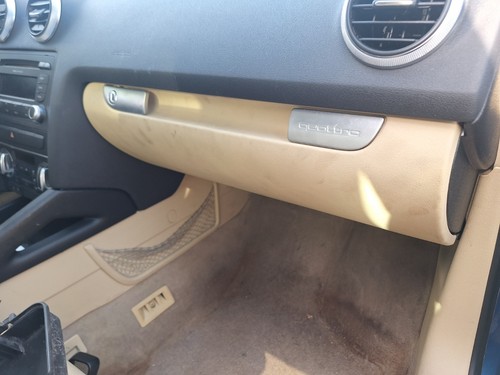 Audi glove box door lid - box,