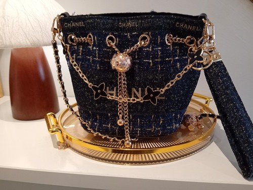 Chanel mini bucket make - up, bag