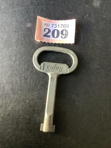Vintage key used caleg rubbish - used,
