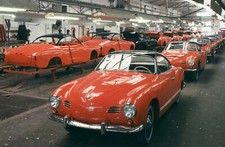 VW Karmann Ghia assembly line