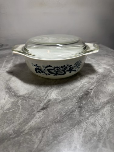 Vintage pyrex casserole dish - pyrex,