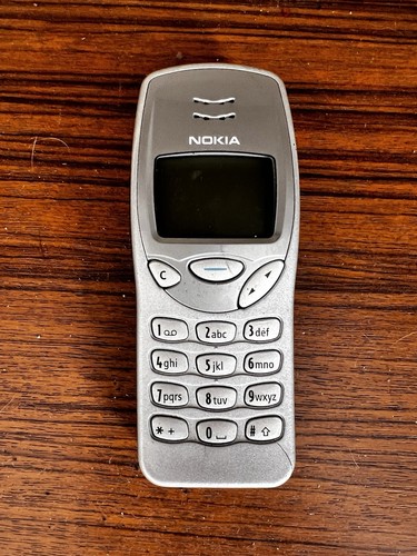 Nokia 3210 silver - silver, gsm