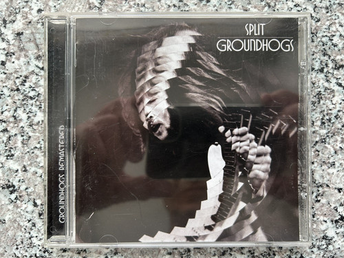 Groundhogs split - -,