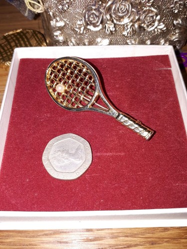 Tennis racket brooch