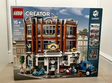 LEGO Corner Garage Modular
