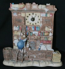 Border Fine Arts Brambly Hedge Jill Barklem Store Stump Clock BH100