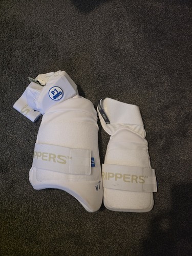 Aero cricket thigh pad - aero, p1