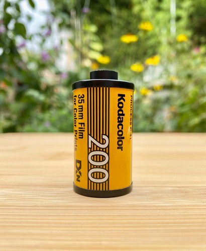 Empty reloadable 35mm film - x,
