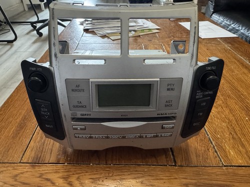 Toyota yaris oem radio - toyota,