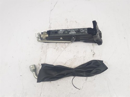 2007 volvo v70 vehicle jack - 2007,