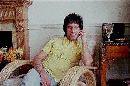 Freddie mercury unsigned - mercury, x