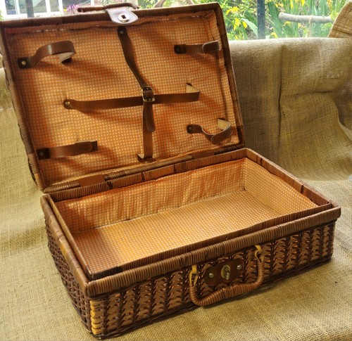 Vintage retro wicker picnic - wicker,