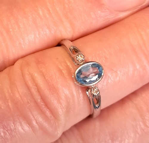 White gold blue - gold,, topaz