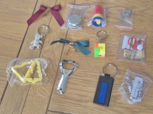 Job lot christmas cracker - 12,