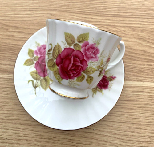 Duchess fluted bone - ,
