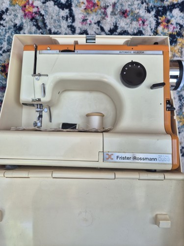 Sewing machine - sewing,