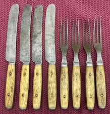 4 Dinner Knives & 4 Dinner