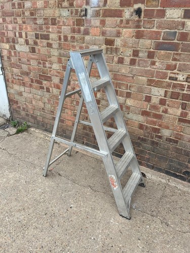 Aluminium steps 1 26m open - aluminium, 1.26m
