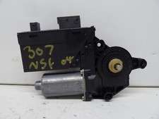 NEARSIDE LEFT PASSENGER FRONT