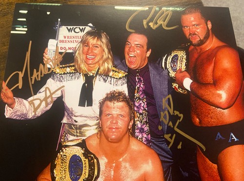 Triple signed paul heyman - triple,