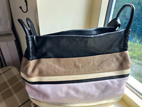 Colourblock pebbled leather - pebbled,