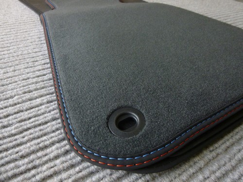 Velours floor car mats