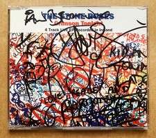 THE STONE ROSES SIGNED CD