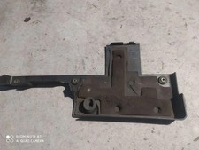 Opel Zafira A F75 engine cover