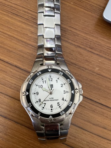 Lip watch - lip,
