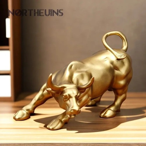 Wall street bull market resin - wall,