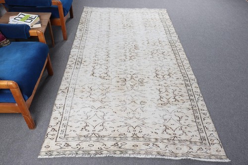4x8 vintage rug - ft,