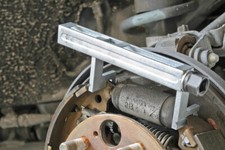 Drum Brake Shoe Spreader Tool ( No need to remove shoes to replace cylinder )