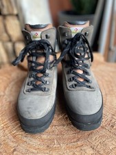 Demon Mountain hiking boots leather grey Vibram sole Sz8