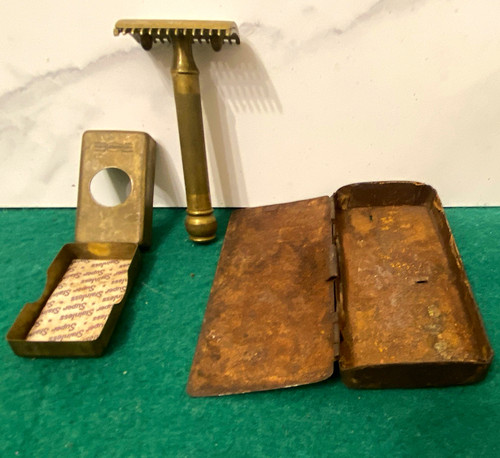 Vintage brass safety razor - brass,