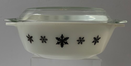 Vintage pyrex casserole - vintage, dish
