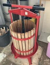 Apple/ Fruit/ Cider Press 18L hardwood basket & 7L Mill/ Scratter/ Pulper