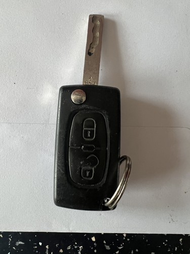 Genuine peugeot car - key, remote