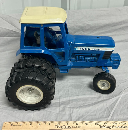 Ford tractor rear duals - tw-20,