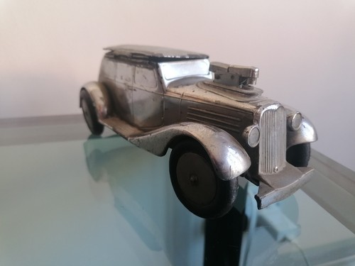 Art deco car cigarette - art,
