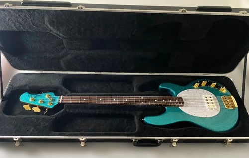 Music man stingray special - music,