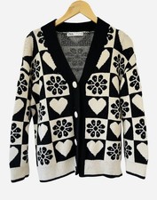 Zara Retro Monochrome